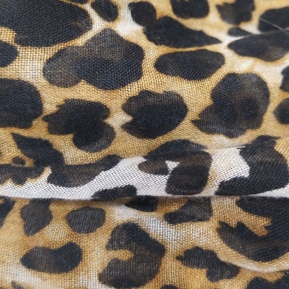 Women's Leopard Infinity Scarf 80" - Picture 2 of 2